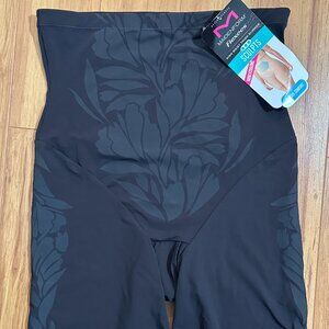 NWT Maidenform black Flexees Sz XL Sculpt High Waist Thigh slimmer shapewear.